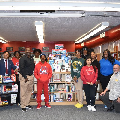  picture all students standing in library