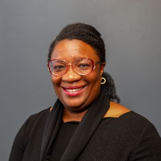  headshot picture