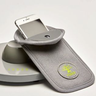  picture of yondr pouch